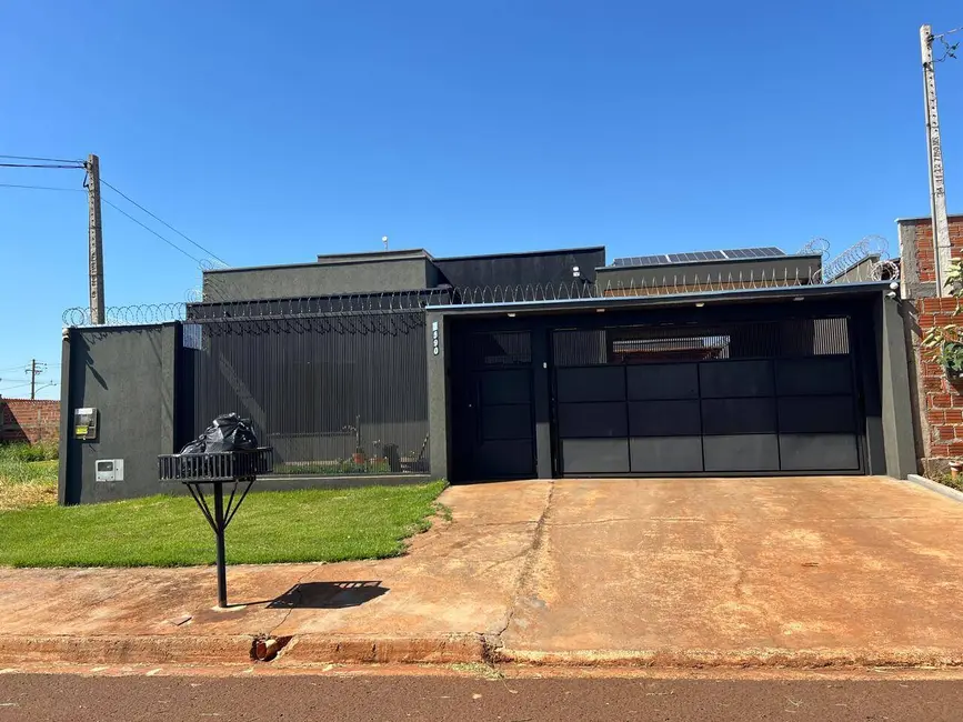Foto 1 de Casa com 3 quartos à venda, 300m2 em Dourados - MS