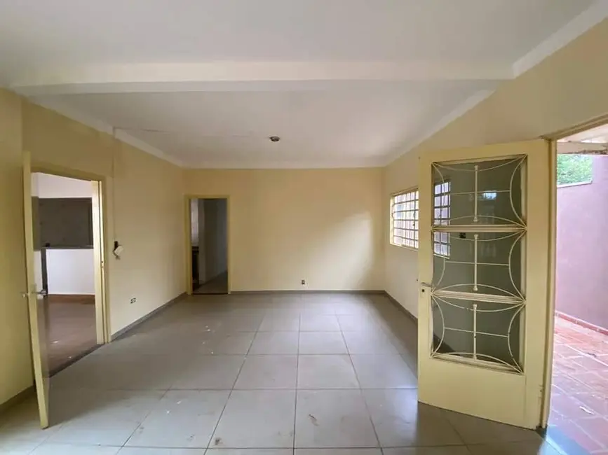 Foto 4 de Casa com 3 quartos à venda, 250m2 em Dourados - MS