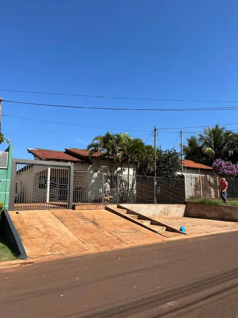 Casa com 3 quartos à venda, 360m2 em Parque do Lago, Dourados - MS - imagem 2 Foto 2 de Casa com 3 quartos à venda, 360m2 em Parque do Lago, Dourados - MS