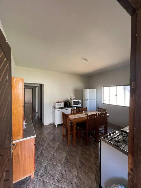 Casa com 3 quartos à venda, 360m2 em Parque do Lago, Dourados - MS - imagem 3 Foto 3 de Casa com 3 quartos à venda, 360m2 em Parque do Lago, Dourados - MS