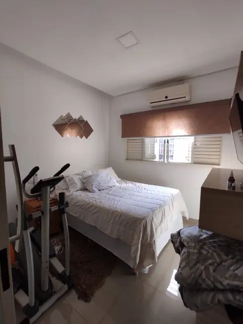 Foto 7 de Casa com 3 quartos à venda, 220m2 em Dourados - MS
