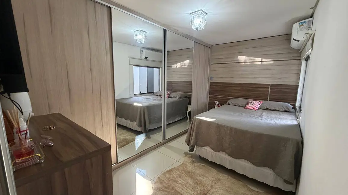 Foto 9 de Casa com 3 quartos à venda, 242m2 em Dourados - MS