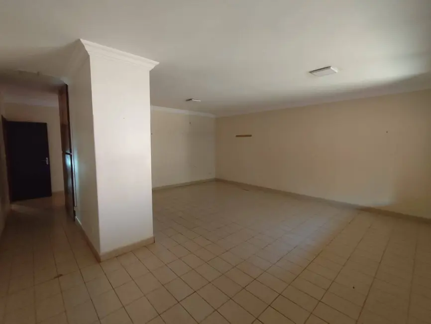 Casa com 4 quartos à venda, 360m2 em Dourados - MS - imagem 2 Foto 2 de Casa com 4 quartos à venda, 360m2 em Dourados - MS