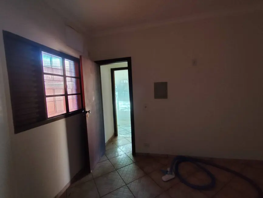 Casa com 4 quartos à venda, 360m2 em Dourados - MS - imagem 5 Foto 5 de Casa com 4 quartos à venda, 360m2 em Dourados - MS