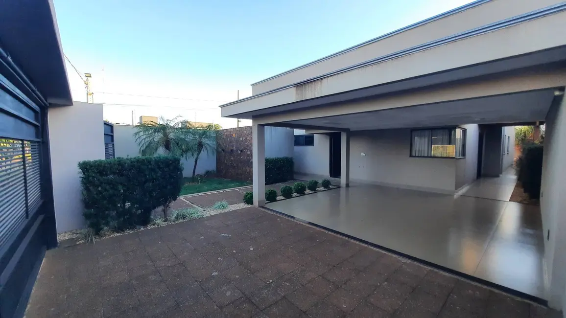 Casa com 3 quartos à venda, 360m2 em Jardim Água Boa, Dourados - MS - imagem 2 Foto 2 de Casa com 3 quartos à venda, 360m2 em Jardim Água Boa, Dourados - MS