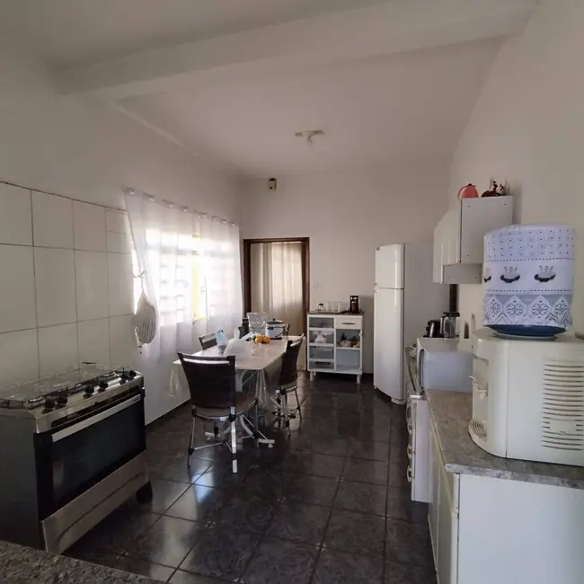 Foto 5 de Casa com 3 quartos à venda, 360m2 em Jardim São Pedro, Dourados - MS
