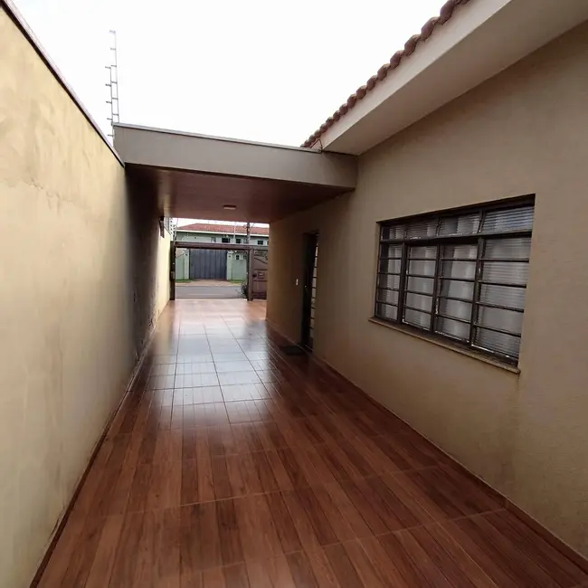 Casa com 3 quartos à venda, 360m2 em Jardim São Pedro, Dourados - MS - imagem 4 Foto 4 de Casa com 3 quartos à venda, 360m2 em Jardim São Pedro, Dourados - MS