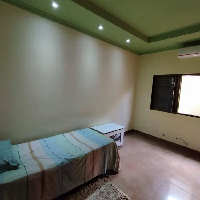 Casa com 3 quartos à venda, 360m2 em Jardim São Pedro, Dourados - MS - imagem 8 Foto 8 de Casa com 3 quartos à venda, 360m2 em Jardim São Pedro, Dourados - MS