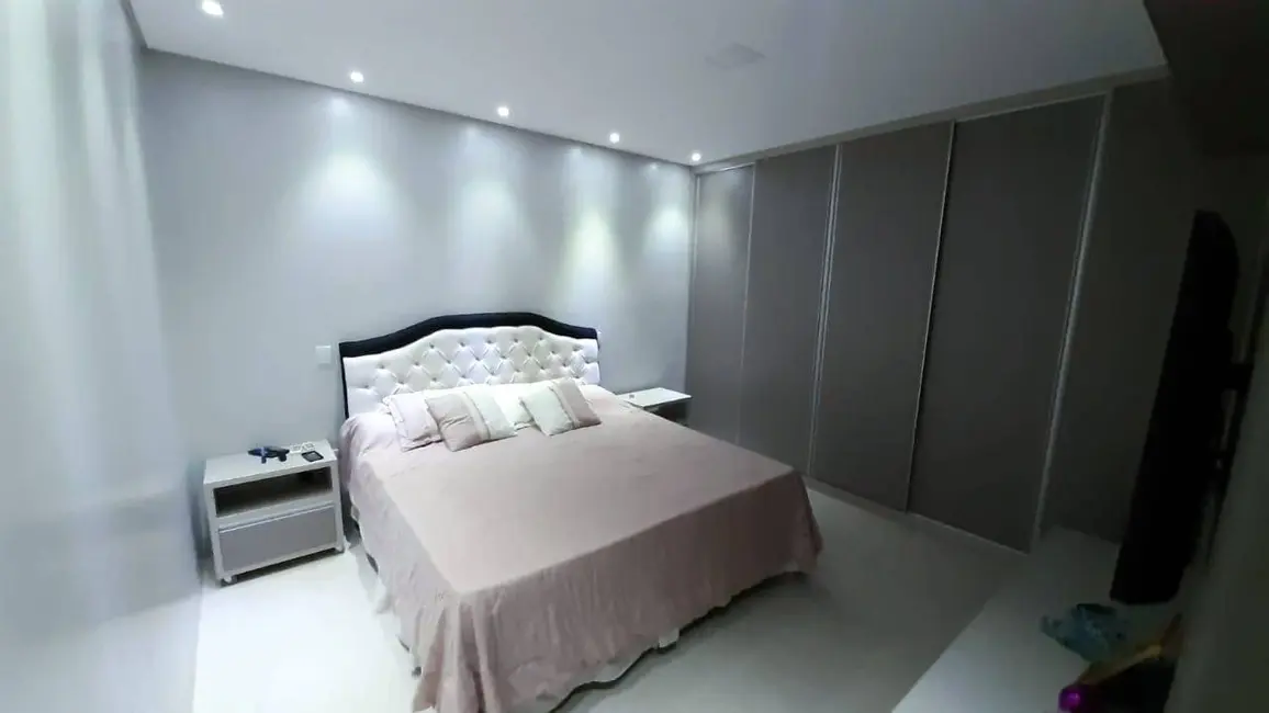 Casa com 3 quartos à venda, 220m2 em Parque Alvorada, Dourados - MS - imagem 8 Foto 8 de Casa com 3 quartos à venda, 220m2 em Parque Alvorada, Dourados - MS