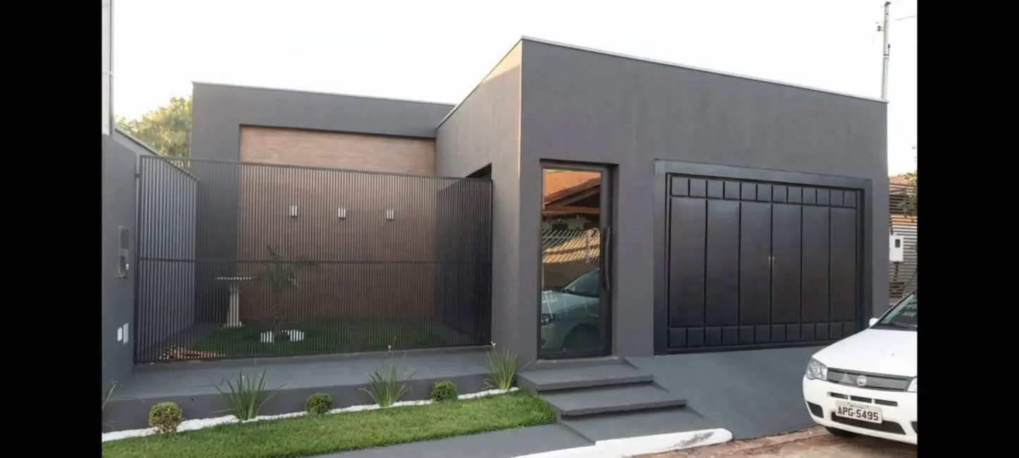 Casa com 3 quartos à venda, 220m2 em Parque Alvorada, Dourados - MS - imagem 1 Foto 1 de Casa com 3 quartos à venda, 220m2 em Parque Alvorada, Dourados - MS