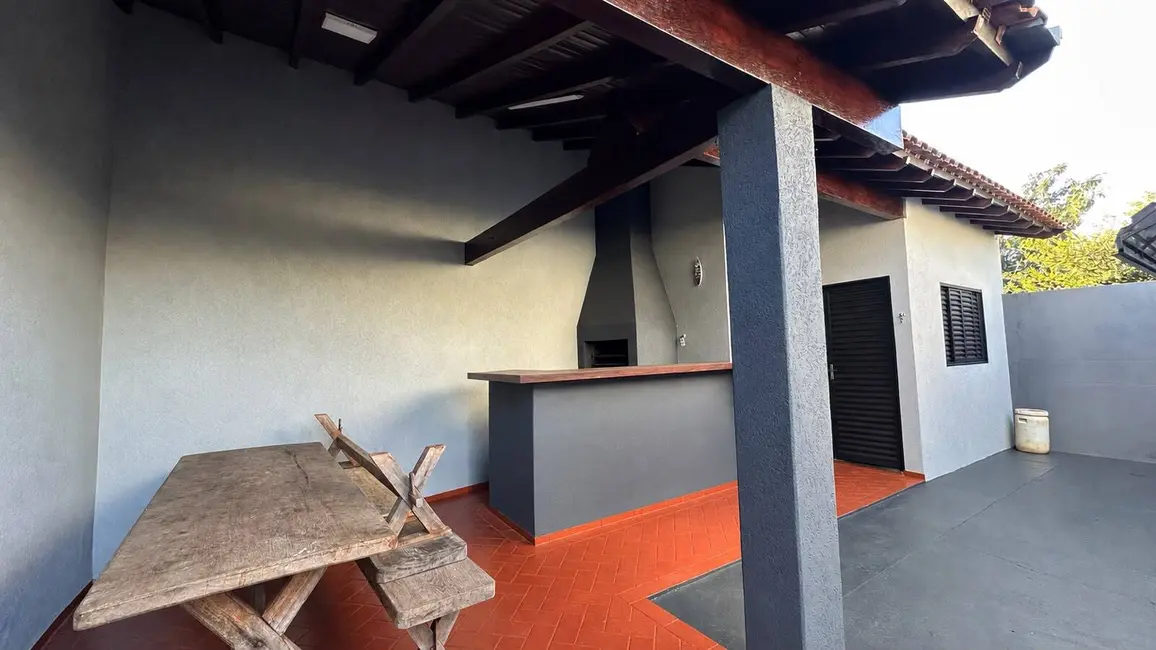 Foto 3 de Casa com 2 quartos à venda, 200m2 em Parque Alvorada, Dourados - MS