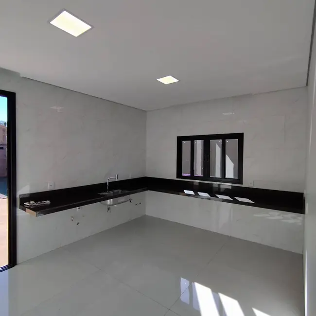 Foto 4 de Casa com 4 quartos à venda, 504m2 em Dourados - MS