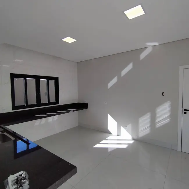Foto 5 de Casa com 4 quartos à venda, 504m2 em Dourados - MS