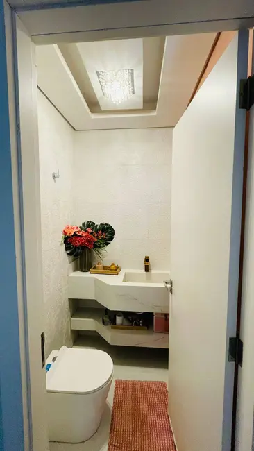 Foto 15 de Casa à venda, 273m2 em Vila Industrial, Dourados - MS