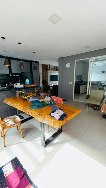 Foto 20 de Casa à venda, 273m2 em Vila Industrial, Dourados - MS