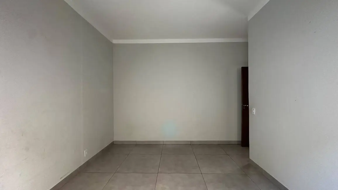 Casa com 2 quartos à venda, 200m2 em Vival dos Ipês, Dourados - MS - imagem 8 Foto 8 de Casa com 2 quartos à venda, 200m2 em Vival dos Ipês, Dourados - MS