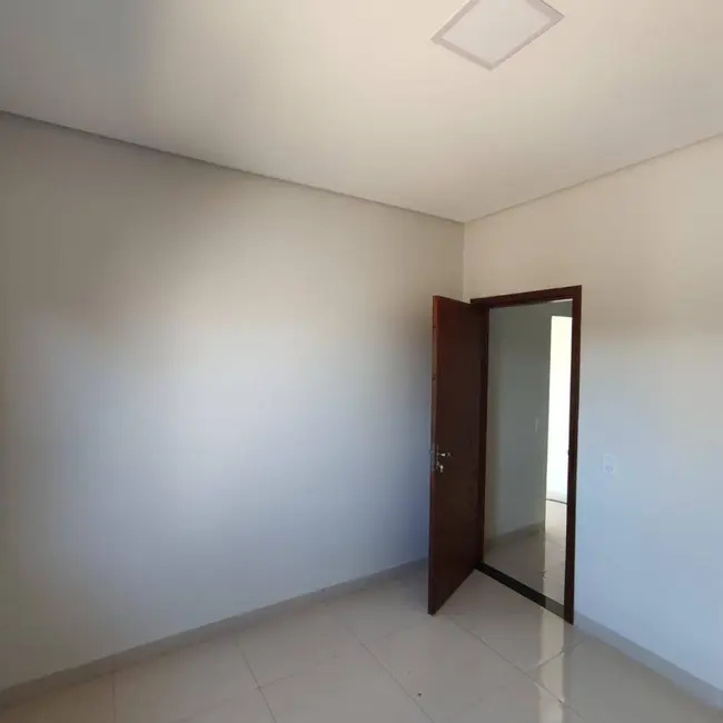 Foto 6 de Casa à venda, 220m2 em Esplanada, Dourados - MS
