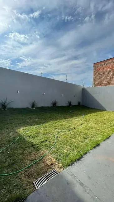 Casa com 3 quartos à venda, 300m2 em Jardim Cristhais, Dourados - MS - imagem 9 Foto 9 de Casa com 3 quartos à venda, 300m2 em Jardim Cristhais, Dourados - MS