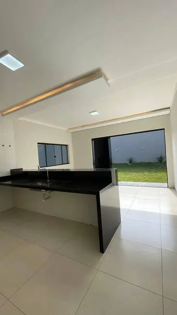 Casa com 3 quartos à venda, 300m2 em Jardim Cristhais, Dourados - MS - imagem 3 Foto 3 de Casa com 3 quartos à venda, 300m2 em Jardim Cristhais, Dourados - MS