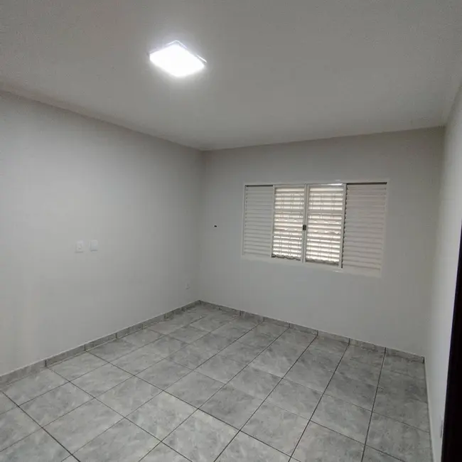 Foto 3 de Casa com 3 quartos à venda, 490m2 em Jardim Aline, Dourados - MS