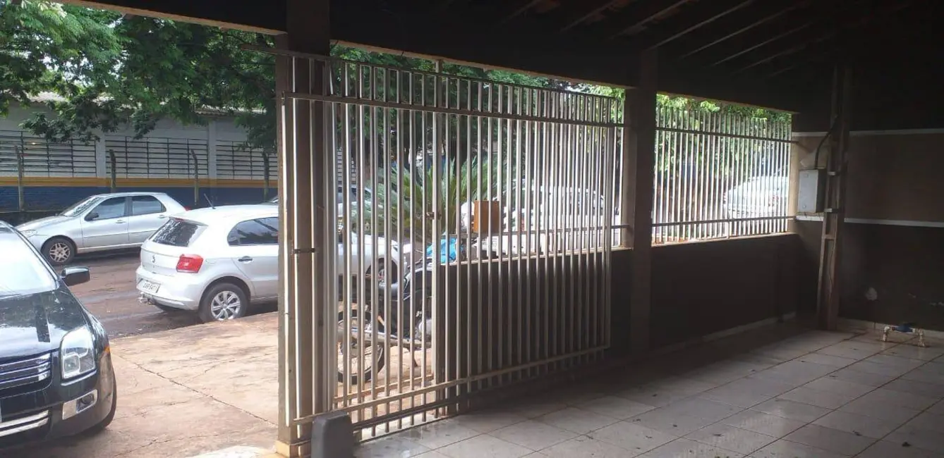 Casa com 2 quartos à venda, 293m2 em Dourados - MS - imagem 3 Foto 3 de Casa com 2 quartos à venda, 293m2 em Dourados - MS