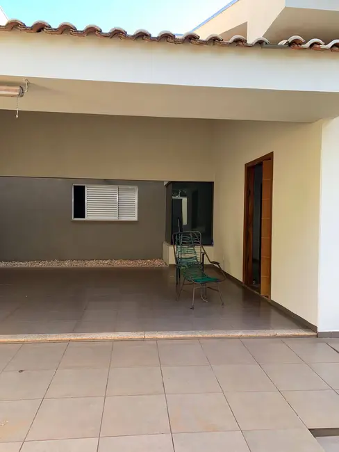 Foto 4 de Casa com 3 quartos à venda, 360m2 em Jardim Água Boa, Dourados - MS