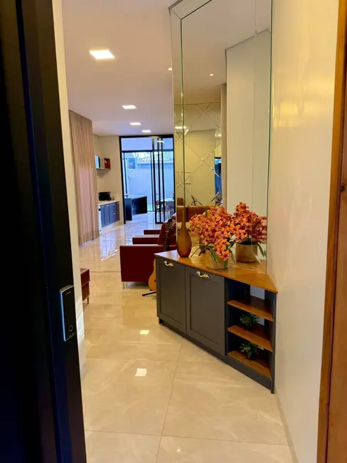 Foto 8 de Casa à venda, 360m2 em Parque Alvorada, Dourados - MS