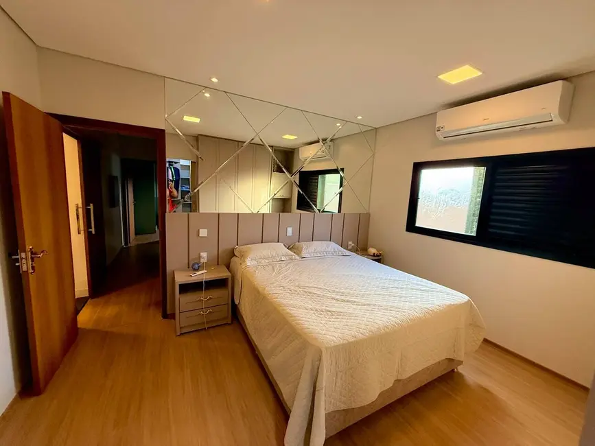 Foto 17 de Casa à venda, 360m2 em Parque Alvorada, Dourados - MS