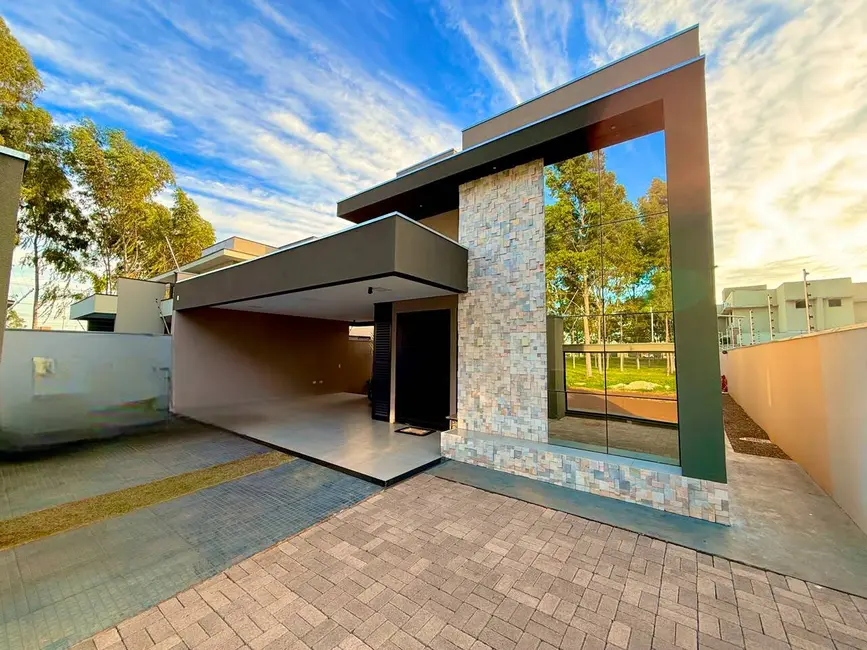 Foto 2 de Casa à venda, 360m2 em Parque Alvorada, Dourados - MS