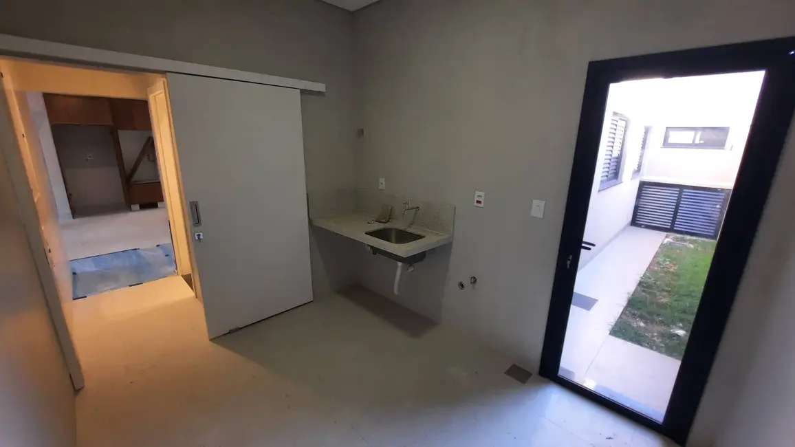 Foto 2 de Casa à venda, 256m2 em Dourados - MS