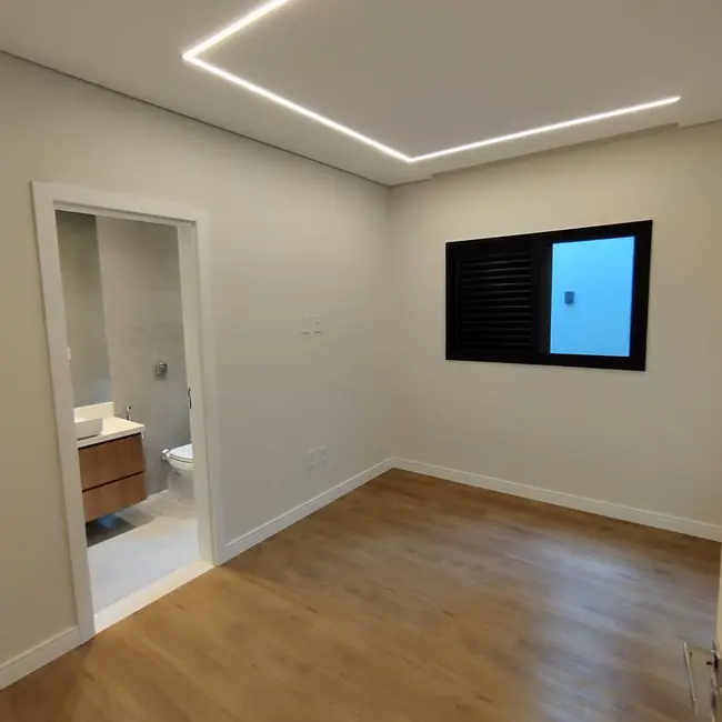 Casa de Condomínio com 3 quartos à venda, 275m2 em Dourados - MS - imagem 8 Foto 8 de Casa de Condomínio com 3 quartos à venda, 275m2 em Dourados - MS