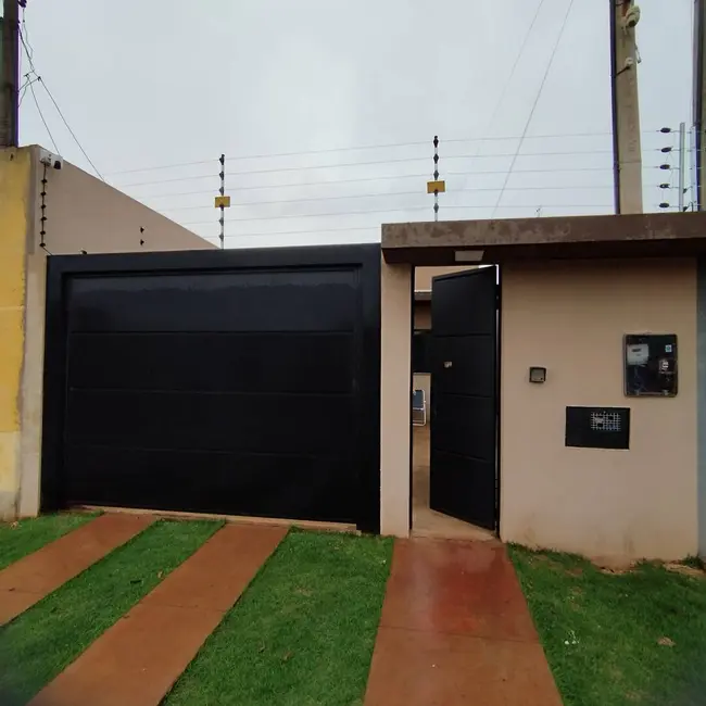 Foto 1 de Casa com 2 quartos à venda, 180m2 em Dourados - MS