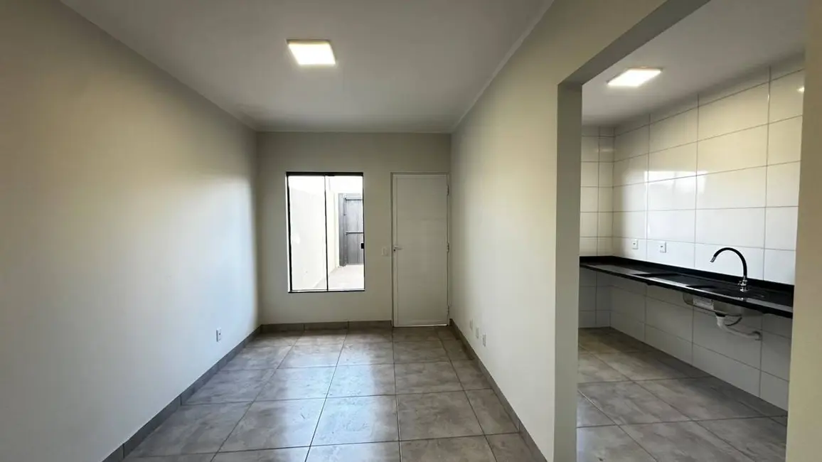 Foto 3 de Casa com 2 quartos à venda, 180m2 em Jardim Guaicurus, Dourados - MS
