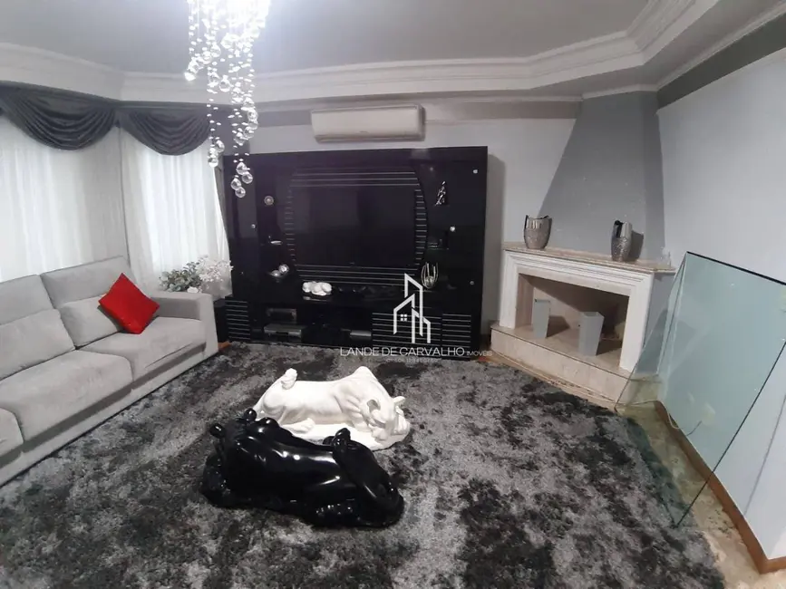 Sobrado com 4 quartos à venda, 345m2 em Jardim Leonor Mendes de Barros, São Paulo - SP - imagem 7 Foto 7 de Sobrado com 4 quartos à venda, 345m2 em Jardim Leonor Mendes de Barros, São Paulo - SP