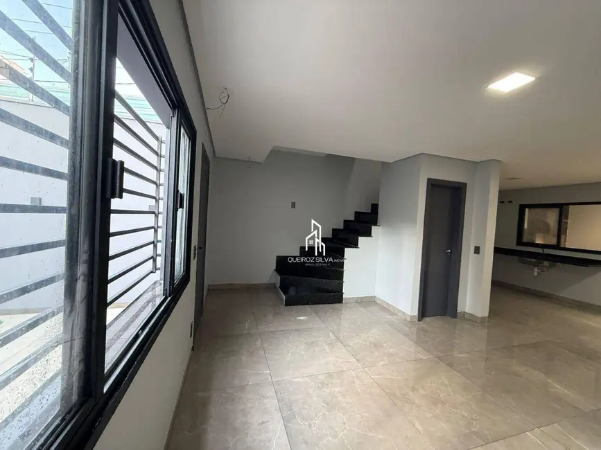 Foto 1 de Sobrado com 3 quartos à venda, 102m2 em Jardim Santa Cruz (Campo Grande), São Paulo - SP