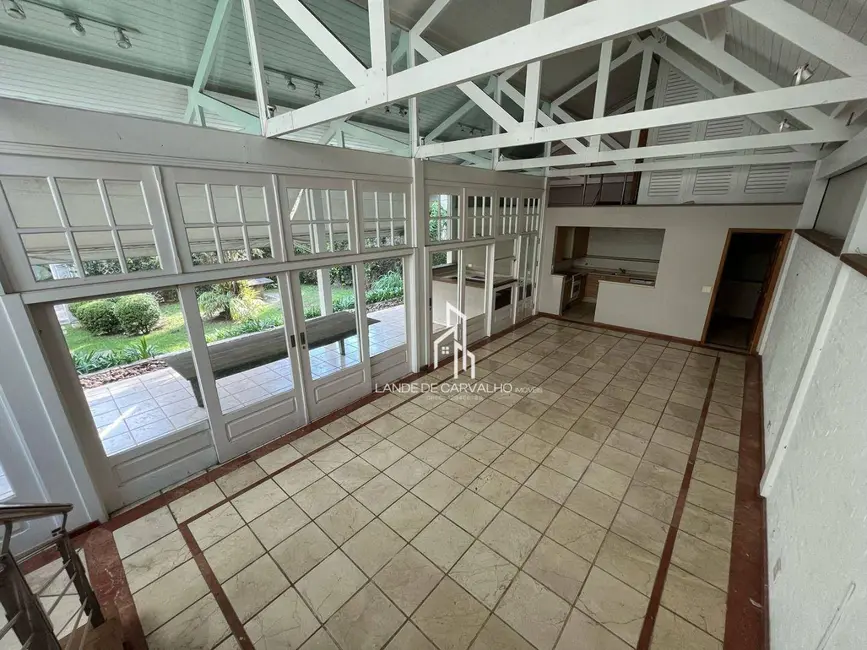 Sobrado com 6 quartos à venda, 552m2 em Tucuruvi, São Paulo - SP - imagem 8 Foto 8 de Sobrado com 6 quartos à venda, 552m2 em Tucuruvi, São Paulo - SP