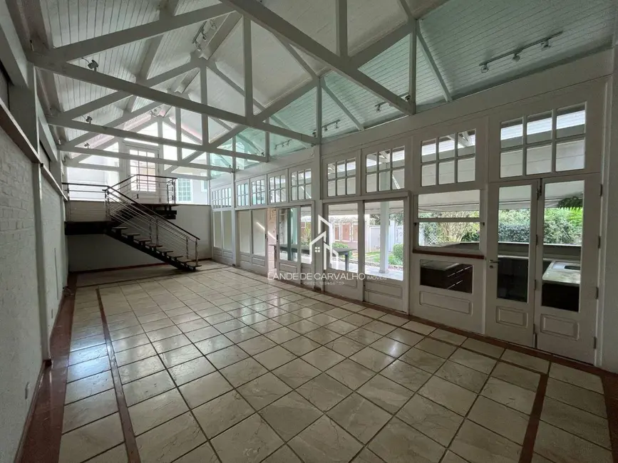 Sobrado com 6 quartos à venda, 552m2 em Tucuruvi, São Paulo - SP - imagem 9 Foto 9 de Sobrado com 6 quartos à venda, 552m2 em Tucuruvi, São Paulo - SP