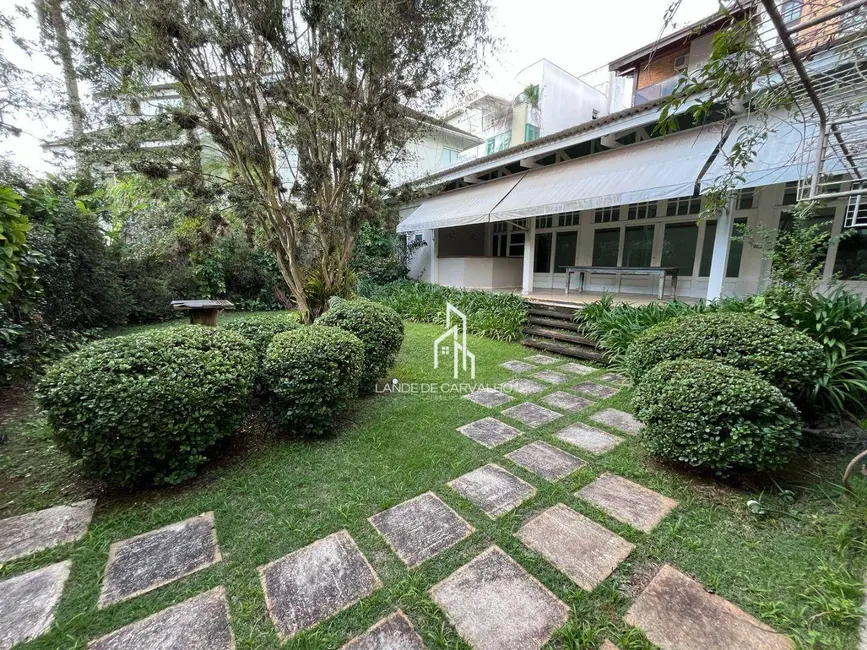 Sobrado com 6 quartos à venda, 552m2 em Tucuruvi, São Paulo - SP - imagem 5 Foto 5 de Sobrado com 6 quartos à venda, 552m2 em Tucuruvi, São Paulo - SP