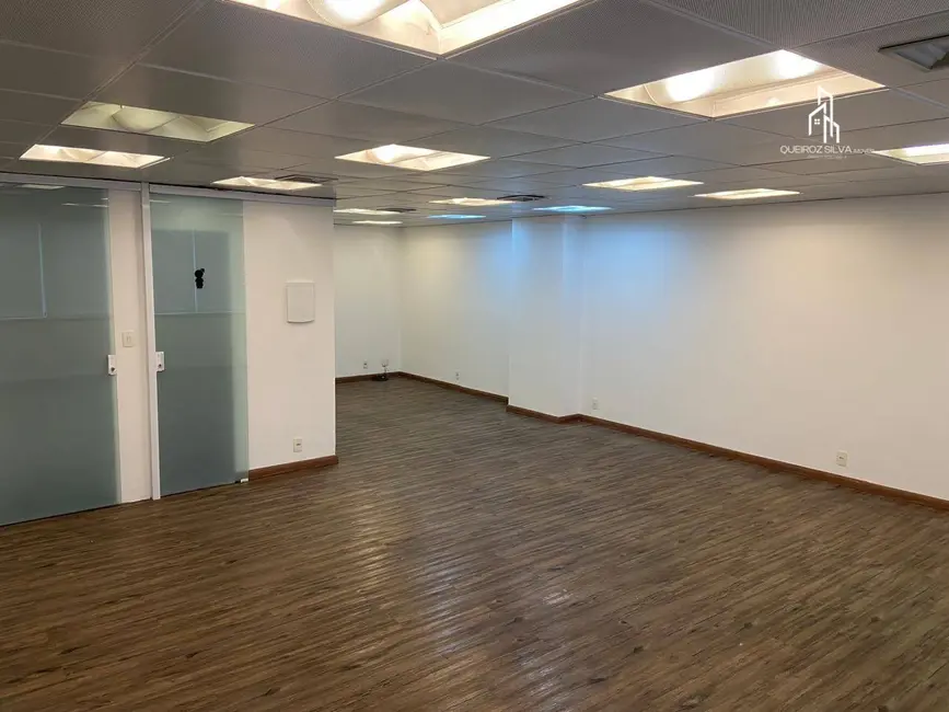 Loft / Flat à venda, 77m2 em Jardim Paulistano, São Paulo - SP - imagem 2 Foto 2 de Loft / Flat à venda, 77m2 em Jardim Paulistano, São Paulo - SP