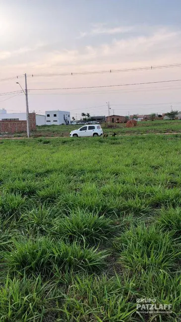 Foto 4 de Terreno / Lote à venda, 200m2 em Dourados - MS