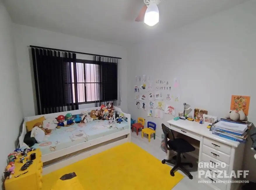 Sobrado com 3 quartos à venda, 166m2 em Vila Olinda, Campo Grande - MS - imagem 4 Foto 4 de Sobrado com 3 quartos à venda, 166m2 em Vila Olinda, Campo Grande - MS