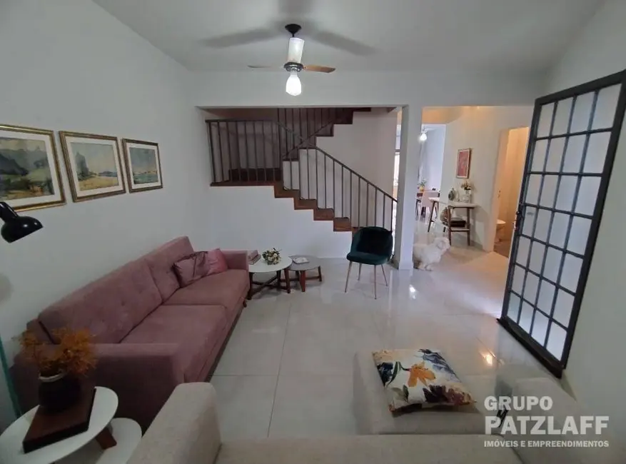 Sobrado com 3 quartos à venda, 166m2 em Vila Olinda, Campo Grande - MS - imagem 6 Foto 6 de Sobrado com 3 quartos à venda, 166m2 em Vila Olinda, Campo Grande - MS