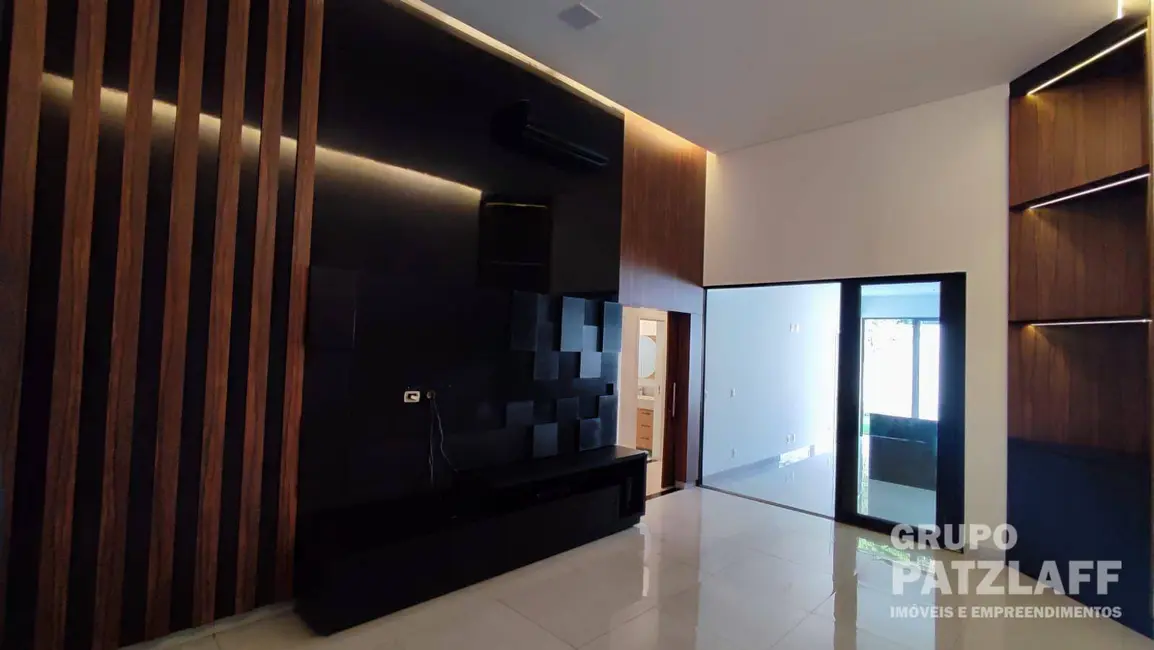 Casa de Condomínio com 2 quartos à venda, 246m2 em Carandá Bosque, Campo Grande - MS - imagem 3 Foto 3 de Casa de Condomínio com 2 quartos à venda, 246m2 em Carandá Bosque, Campo Grande - MS