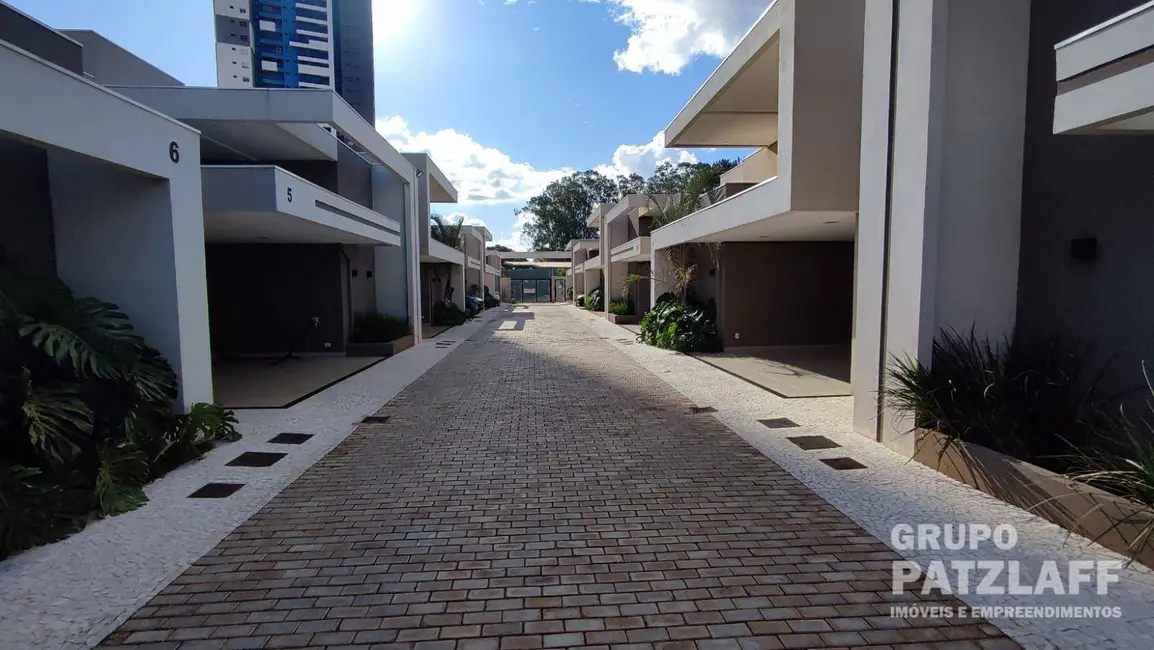 Casa de Condomínio com 2 quartos à venda, 246m2 em Carandá Bosque, Campo Grande - MS - imagem 2 Foto 2 de Casa de Condomínio com 2 quartos à venda, 246m2 em Carandá Bosque, Campo Grande - MS