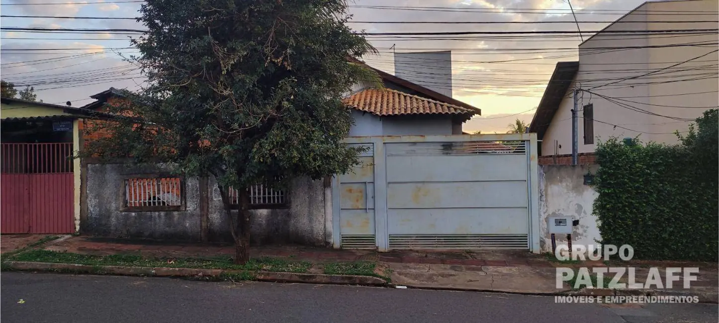 Foto 2 de Casa com 3 quartos à venda, 275m2 em Conjunto Residencial Estrela do Sul, Campo Grande - MS
