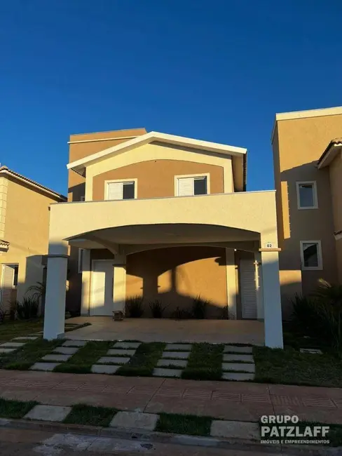 Foto 1 de Sobrado com 3 quartos à venda, 230m2 em Jardim São Lourenço, Campo Grande - MS