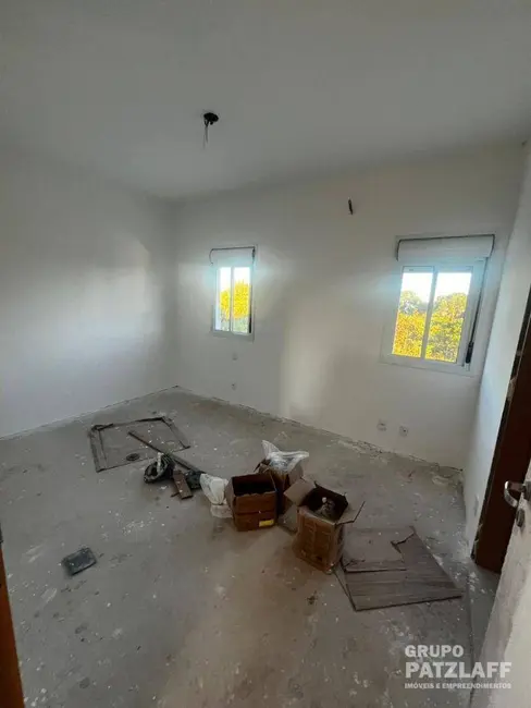 Sobrado com 3 quartos à venda, 230m2 em Jardim São Lourenço, Campo Grande - MS - imagem 3 Foto 3 de Sobrado com 3 quartos à venda, 230m2 em Jardim São Lourenço, Campo Grande - MS
