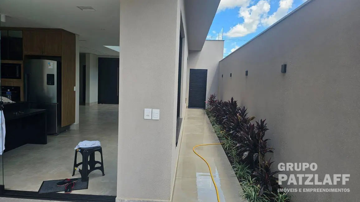Sobrado com 3 quartos à venda, 363m2 em Campo Grande - MS - imagem 5 Foto 5 de Sobrado com 3 quartos à venda, 363m2 em Campo Grande - MS