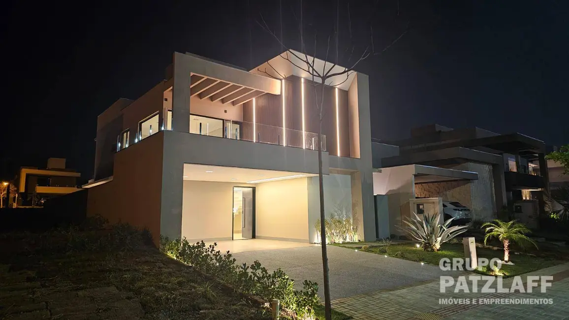 Foto 2 de Sobrado com 3 quartos à venda, 363m2 em Campo Grande - MS