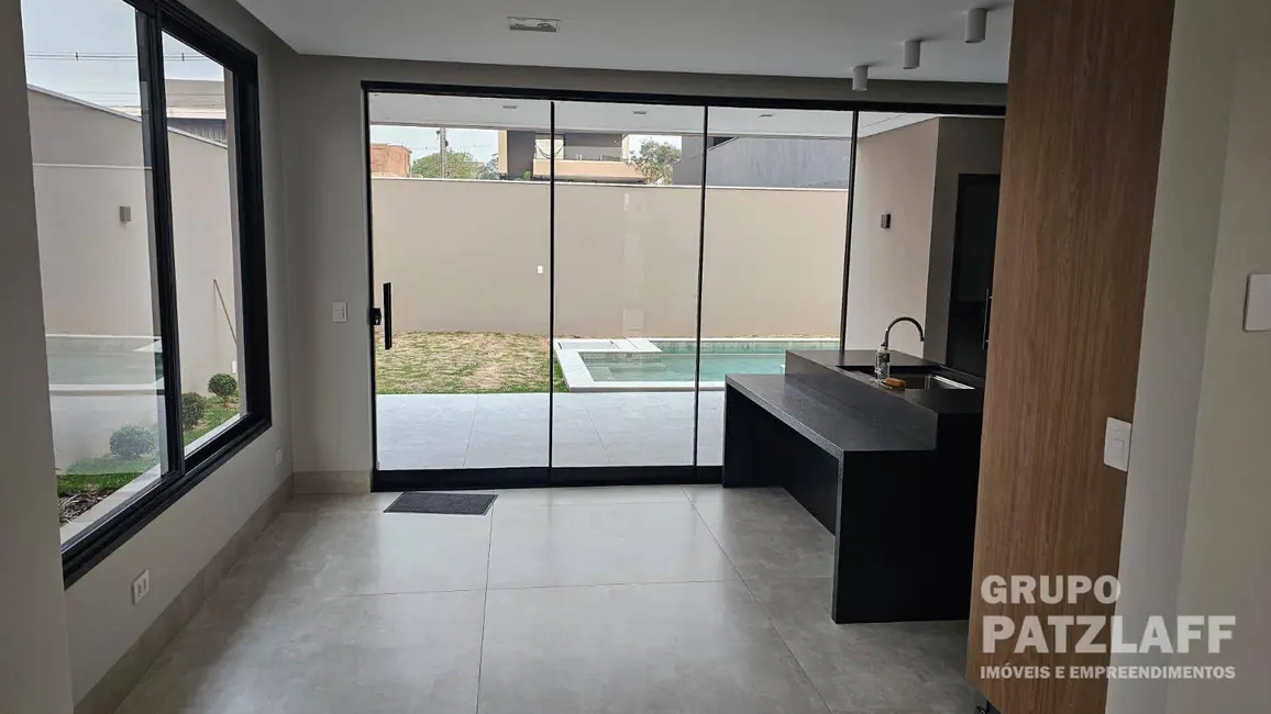 Sobrado com 3 quartos à venda, 363m2 em Campo Grande - MS - imagem 9 Foto 9 de Sobrado com 3 quartos à venda, 363m2 em Campo Grande - MS